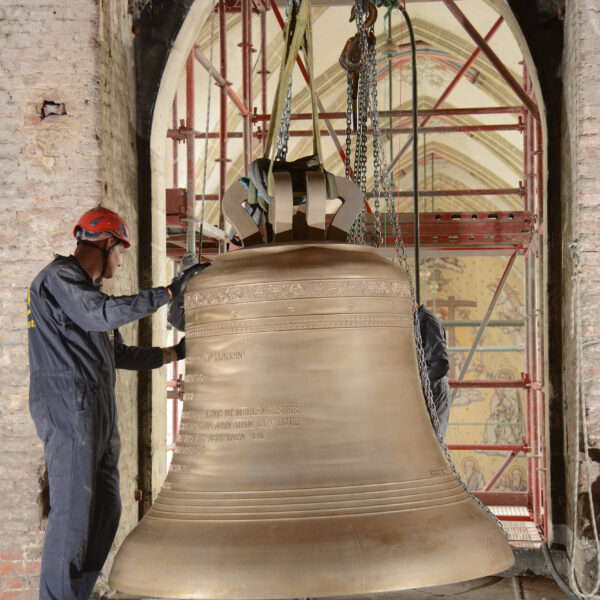 Luidklokken Sint Walburgakerk Oudenaarde Luidklokken installatie
