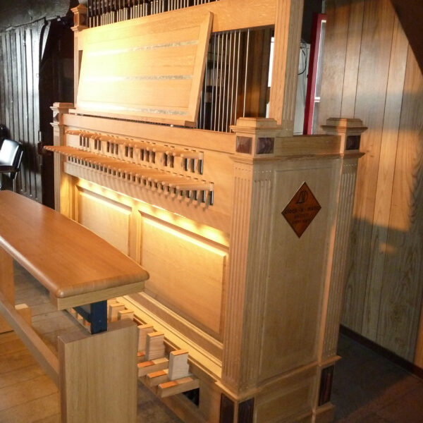 Hand-played carillon keyboard